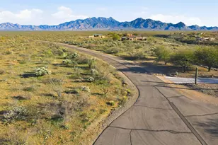 657 E Canyon Rock Rd, Green Valley, AZ 85614 - Photo 5