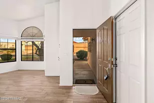 10317 N Mineral Spring Ln, Oro Valley, AZ 85737 - Photo 5