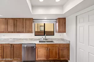 10317 N Mineral Spring Ln, Oro Valley, AZ 85737 - Photo 15