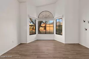 10317 N Mineral Spring Ln, Oro Valley, AZ 85737 - Photo 9