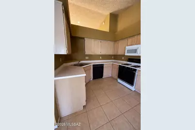 2971 W Sawmill Spring Trail, Tucson, AZ 85742 - Photo 3