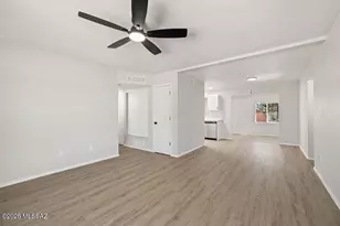 2437 S Saddleback Ave, Tucson, AZ 85710 - Photo 7