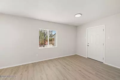 2437 S Saddleback Avenue, Tucson, AZ 85710 - Photo 15