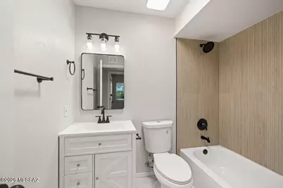 2437 S Saddleback Avenue, Tucson, AZ 85710 - Photo 19