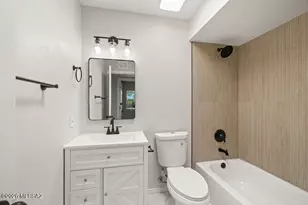 2437 S Saddleback Ave, Tucson, AZ 85710 - Photo 19