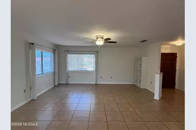266 W Calle Frambuesa, Green Valley, AZ 85614 - Photo 5