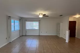 266 W Calle Frambuesa, Green Valley, AZ 85614 - Photo 5