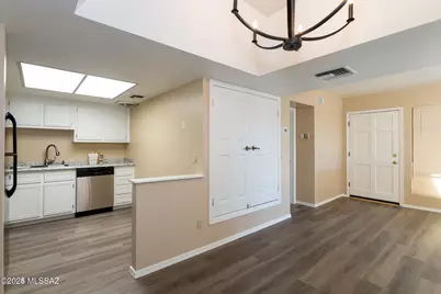 8267 N Oracle Road #240, Tucson, AZ 85704 - Photo 3
