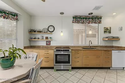 7679 W Summer Scene Drive, Tucson, AZ 85743 - Photo 13