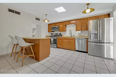 9921 E Bunker Hill Place, Tucson, AZ 85748 - Photo 3