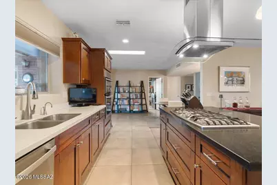8901 E Bellevue Street, Tucson, AZ 85715 - Photo 15