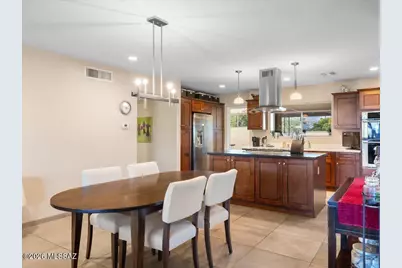 8901 E Bellevue Street, Tucson, AZ 85715 - Photo 11