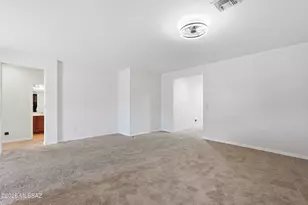 6737 S Cut Bow Dr, Tucson, AZ 85757 - Photo 13