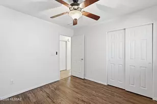 841 W Calle Barranca Seca, Green Valley, AZ 85614 - Photo 17