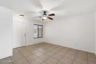 841 W Calle Barranca Seca, Green Valley, AZ 85614 - Photo 5