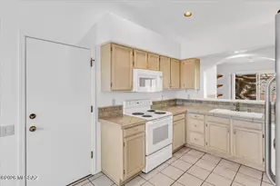 4102 S Via De Febrero, Green Valley, AZ 85622 - Photo 17