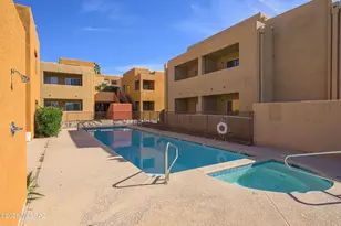 1810 E Blacklidge Dr, Tucson, AZ 85719 - Photo 15