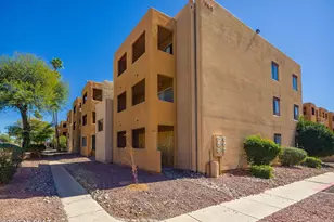 1810 E Blacklidge Dr, Tucson, AZ 85719 - Photo 19