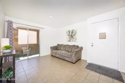 1810 E Blacklidge Drive #112, Tucson, AZ 85719 - Photo 1