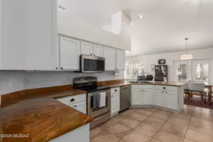 9544 N Crestone Dr, Tucson, AZ 85742 - Photo 9