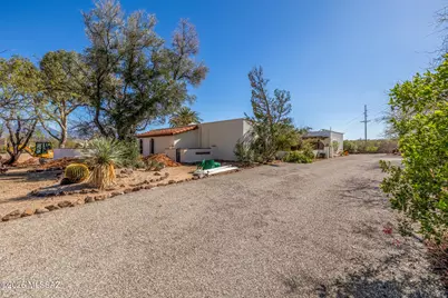 1041 W Mission Twin Buttes Road, Green Valley, AZ 85622 - Photo 3