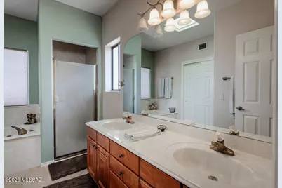 101 W Calle Frambuesa, Green Valley, AZ 85614 - Photo 11