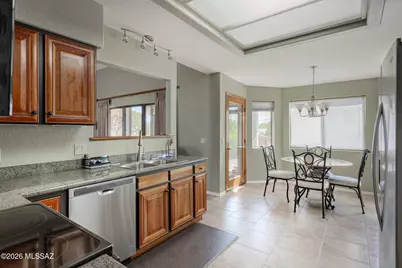 101 W Calle Frambuesa, Green Valley, AZ 85614 - Photo 5