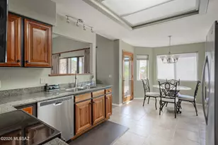 101 W Calle Frambuesa, Green Valley, AZ 85614 - Photo 5