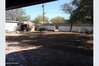 826 N Irving Circle, Tucson, AZ 85711 - Photo 13