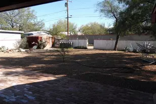 826 N Irving Cir, Tucson, AZ 85711 - Photo 13