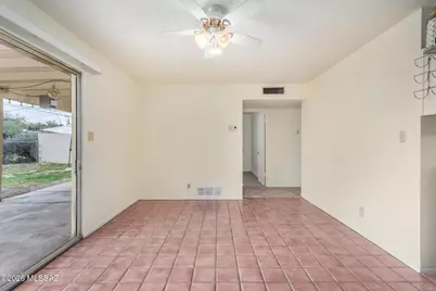 8041 E Julia Street, Tucson, AZ 85710 - Photo 15