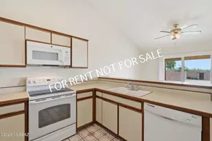 9960 E Banister Dr, Tucson, AZ 85730 - Photo 13