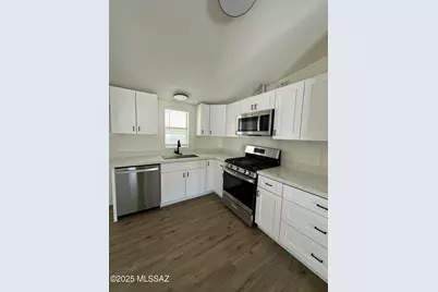 201 N Catalina Avenue, Mammoth, AZ 85618 - Photo 3