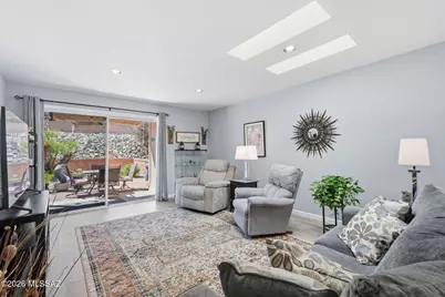 921 W Via Del Pardillo, Green Valley, AZ 85622 - Photo 5