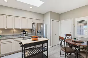 921 W Via Del Pardillo, Green Valley, AZ 85622 - Photo 13