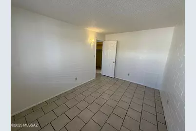 5433 E 30th Street #D, Tucson, AZ 85711 - Photo 9