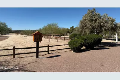 1153 W Saddlehorn Drive, Oro Valley, AZ 85704 - Photo 49