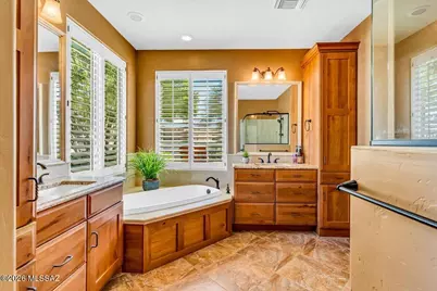 1153 W Saddlehorn Drive, Oro Valley, AZ 85704 - Photo 31