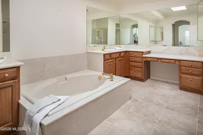 13854 N Slazenger Drive, Oro Valley, AZ 85755 - Photo 7