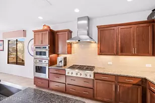 2396 E Sky Creek Dr, Green Valley, AZ 85614 - Photo 19