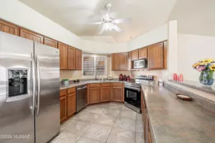 1747 N Sandstone Ridge Dr, Tucson, AZ 85715 - Photo 11