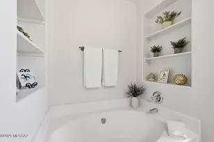 2522 E Chipped Stone Ln, Oro Valley, AZ 85755 - Photo 35