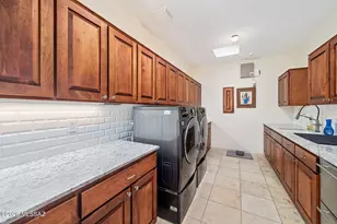 1887 E Desert Garden Dr, Tucson, AZ 85718 - Photo 29