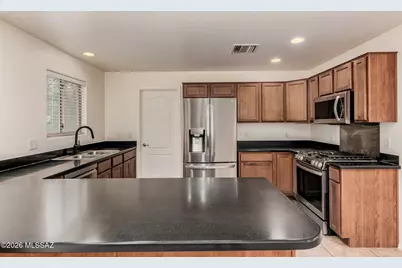 2935 E Canyon Bend Street, Tucson, AZ 85716 - Photo 7