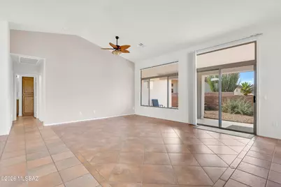 1908 E Cliff Swallow Trail, Green Valley, AZ 85614 - Photo 7