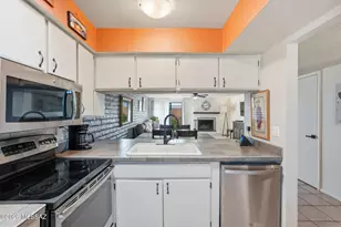 7778 E Kenyon Dr, Tucson, AZ 85710 - Photo 15