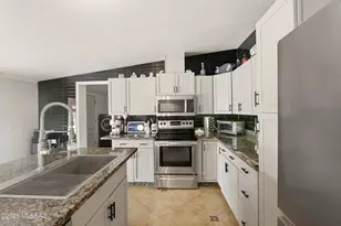 12095 W Daviti Ln, Tucson, AZ 85736 - Photo 9