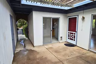 8434 E Brookside Ln, Tucson, AZ 85710 - Photo 5