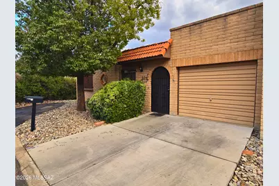 8434 E Brookside Lane, Tucson, AZ 85710 - Photo 1