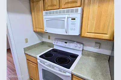 8434 E Brookside Lane, Tucson, AZ 85710 - Photo 9
